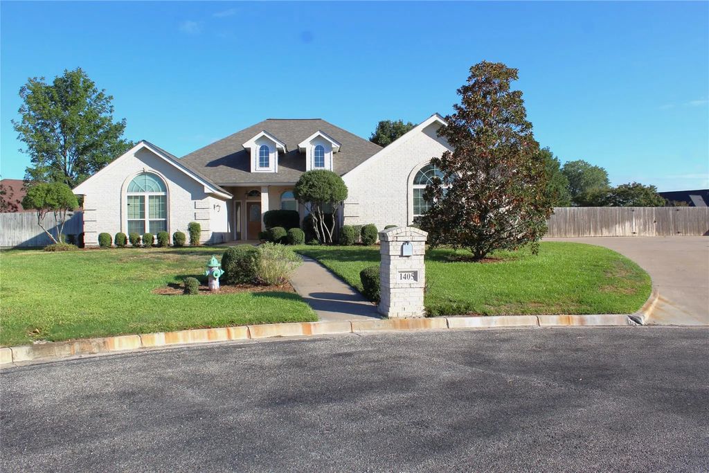 1405 Parkwood Court, Stephenville