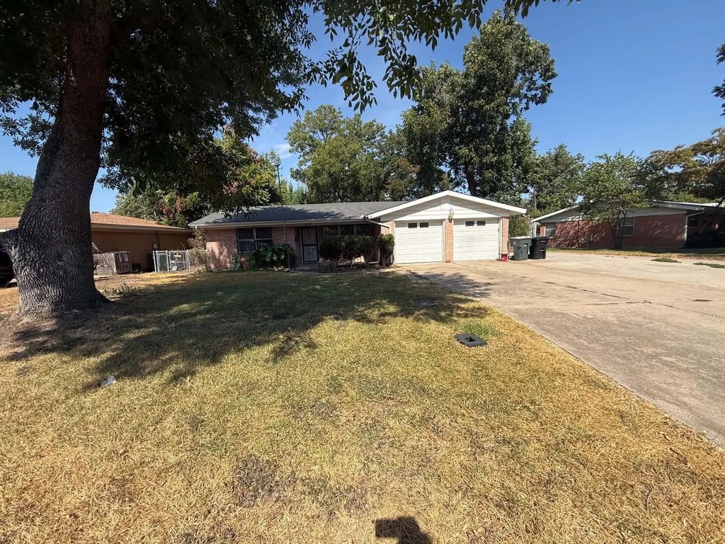 2206 S 51st Street, Temple
