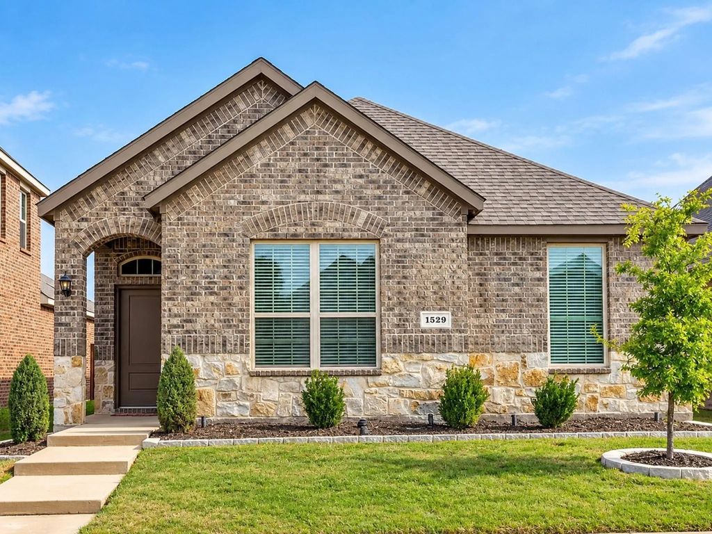 1529 Bennington Lane, Celina