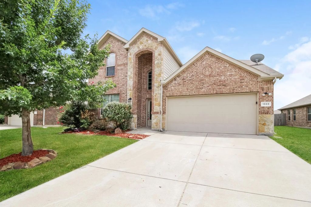 1333 Shelley Drive, Burleson