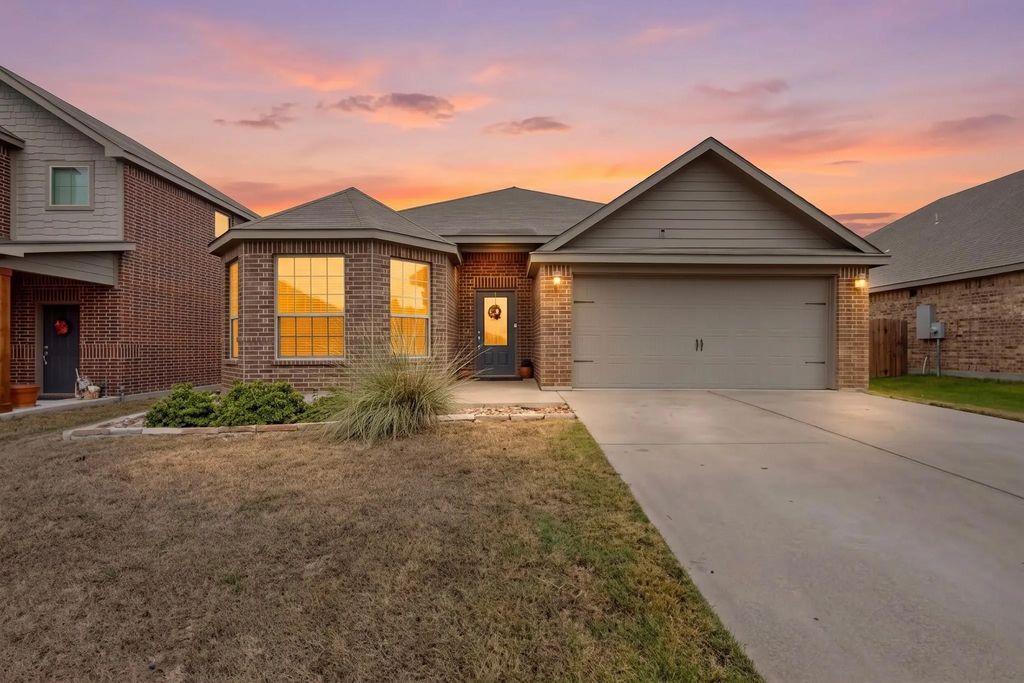 13653 Fehrman Road, Crowley