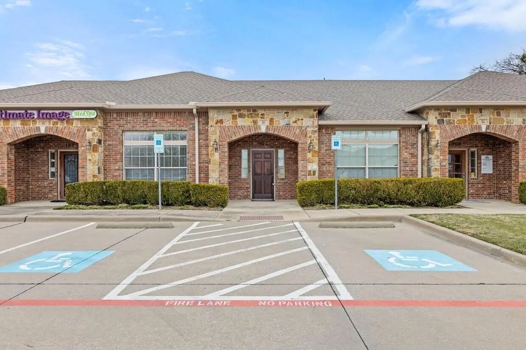 2785 Rockbrook Drive 304, Lewisville