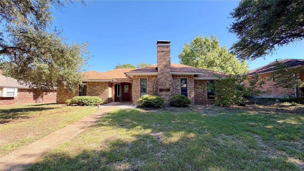 1002 Glenda Street, Terrell