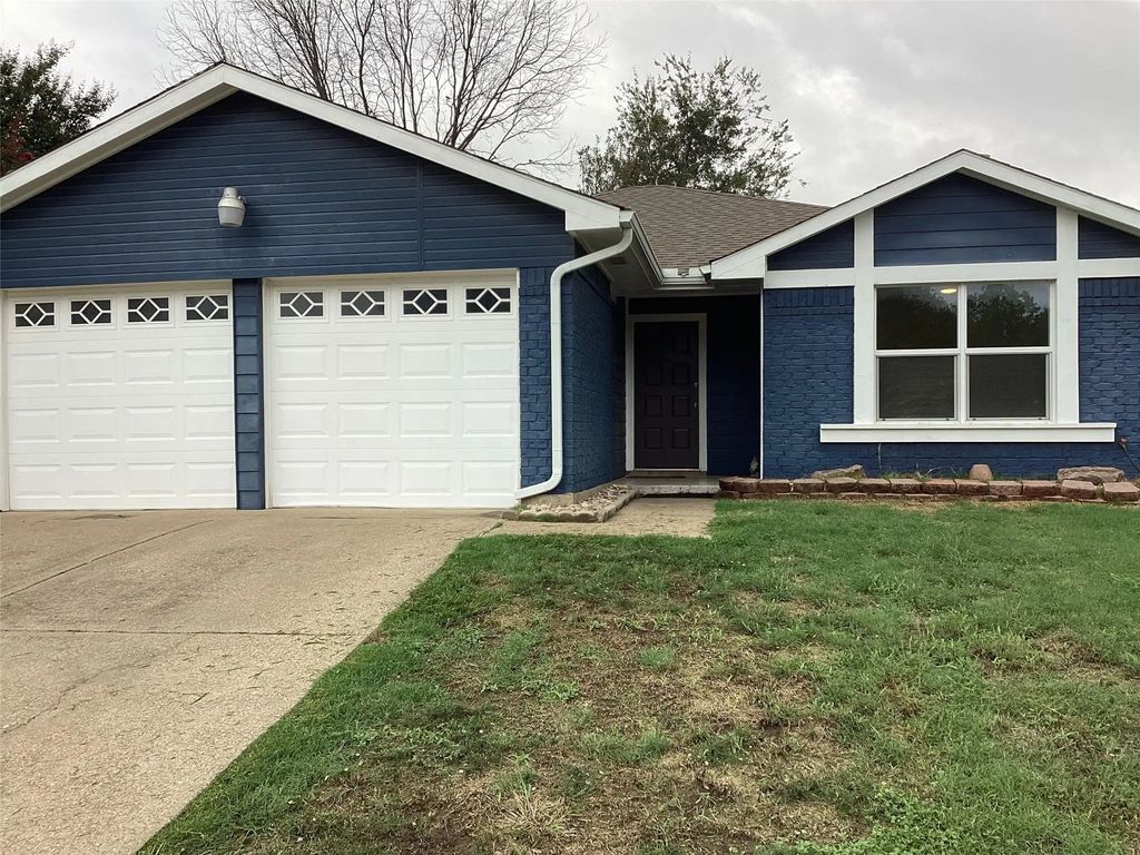 411 Lantana Drive, Arlington
