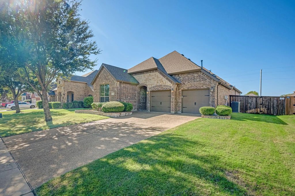 514 Madrone Trail, Forney