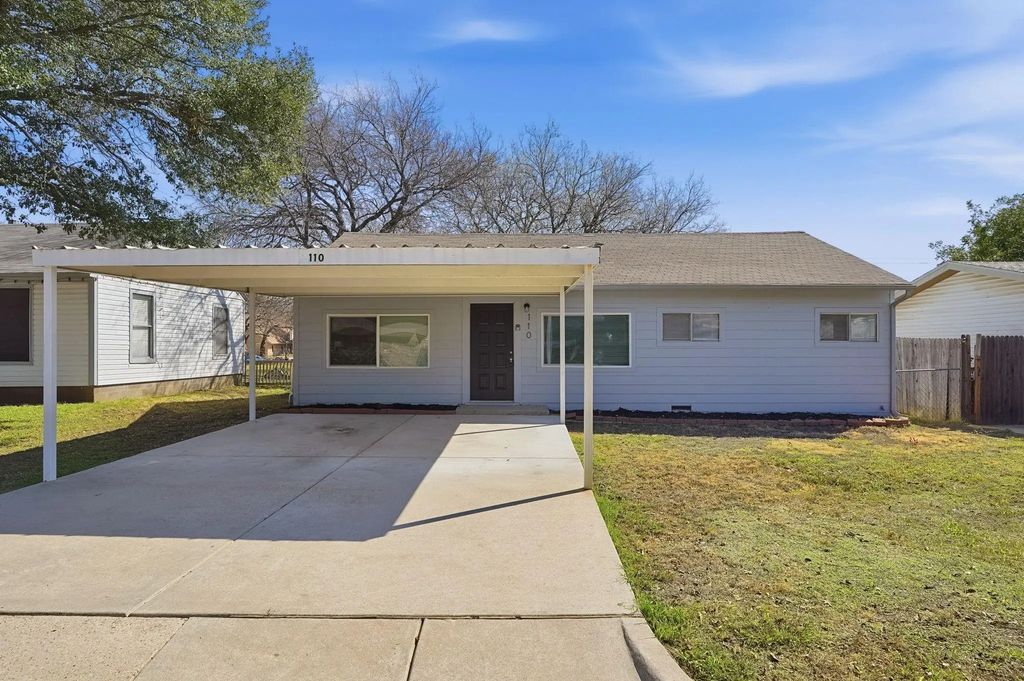 110 N Redford Lane, White Settlement