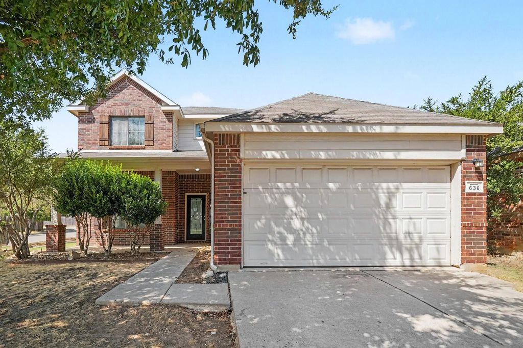 636 Tradewind Drive, Fort Worth
