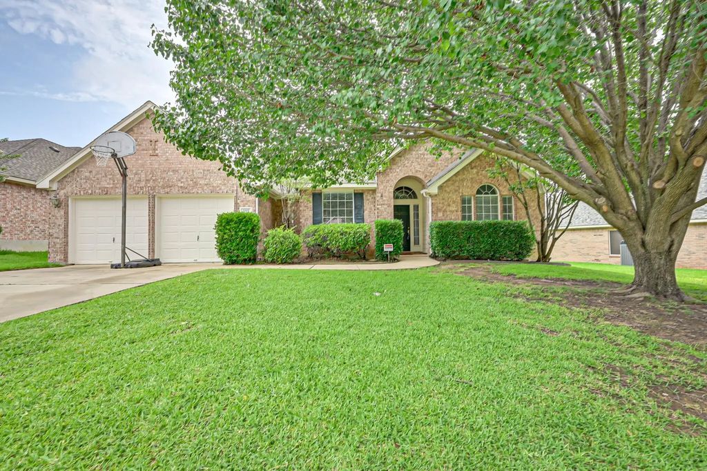 2017 Perry Drive, Mansfield