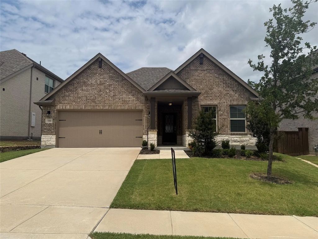 1004 Copper Smith Way, Forney