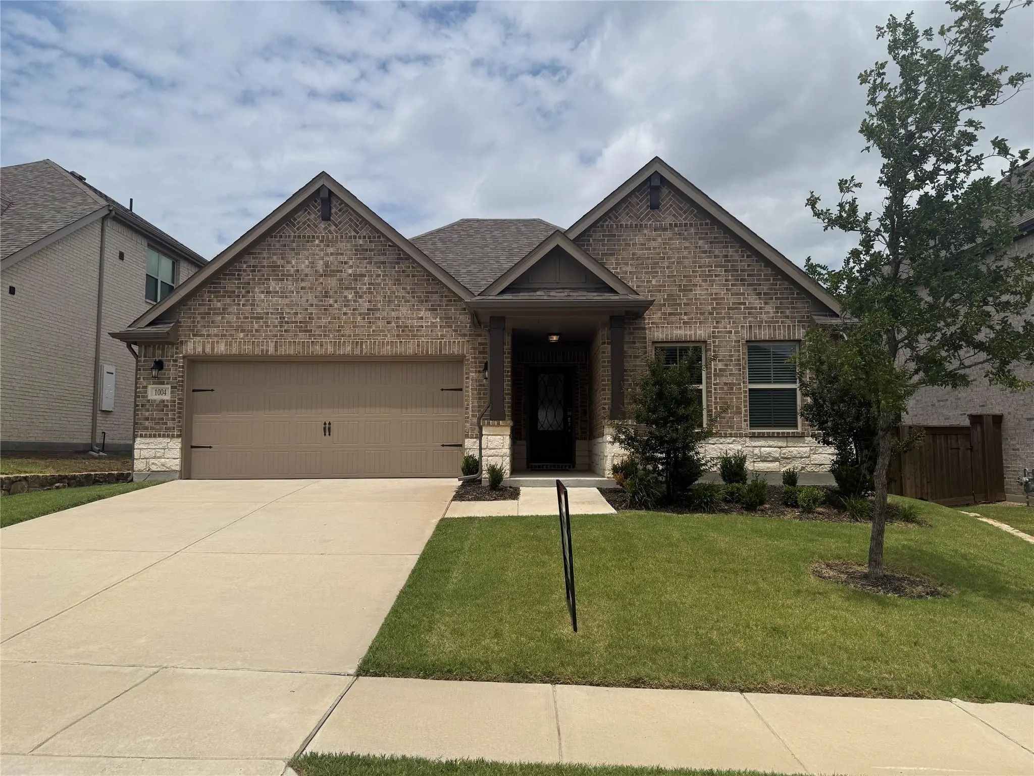 Photo of Listing #21404553