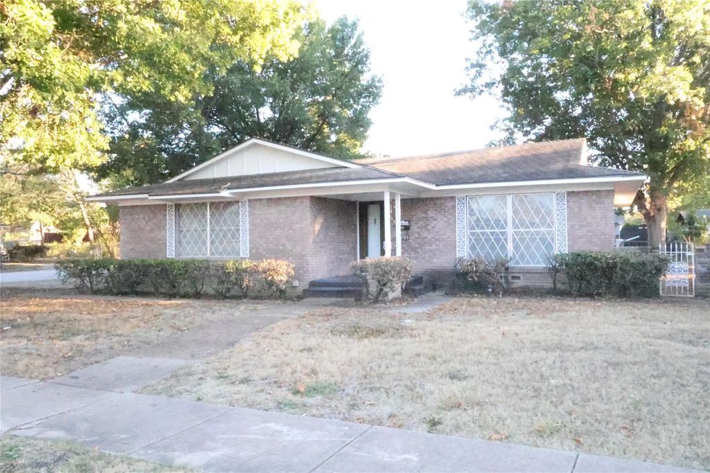 1202 Alamo Lane, Garland