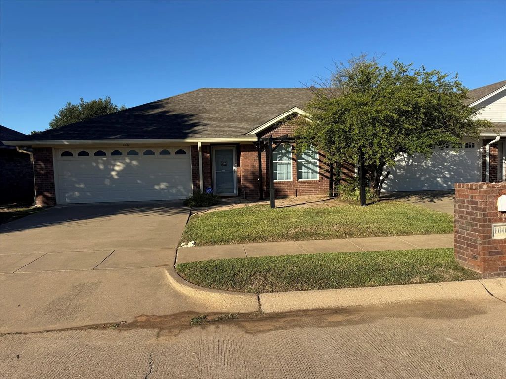 1006 Teresa Court, Granbury