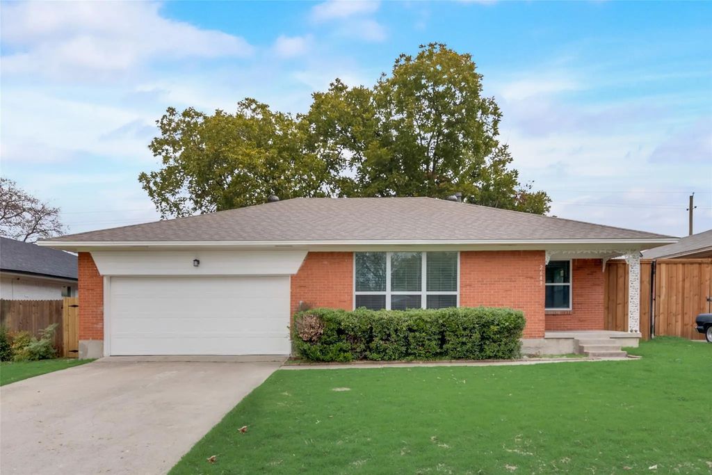 2643 San Medina Avenue, Dallas
