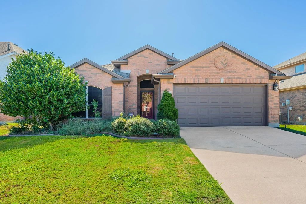228 Flatwood Drive, Little Elm