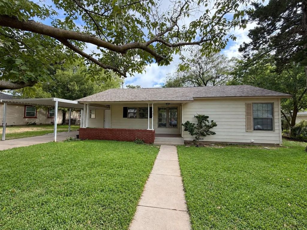 107 Greenview Drive, Stephenville