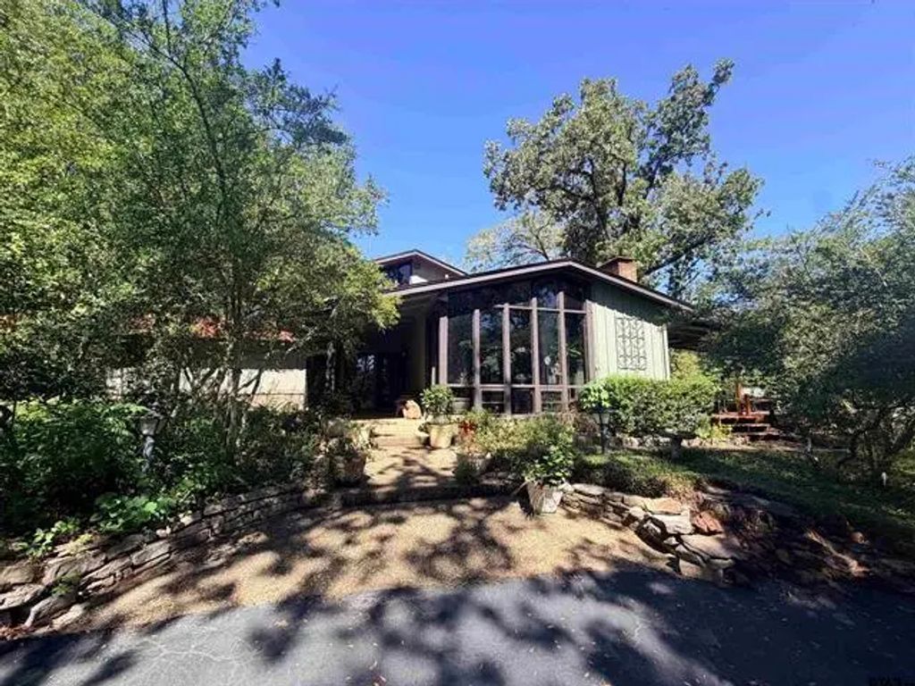 1205 Lake Cross Road, Hideaway