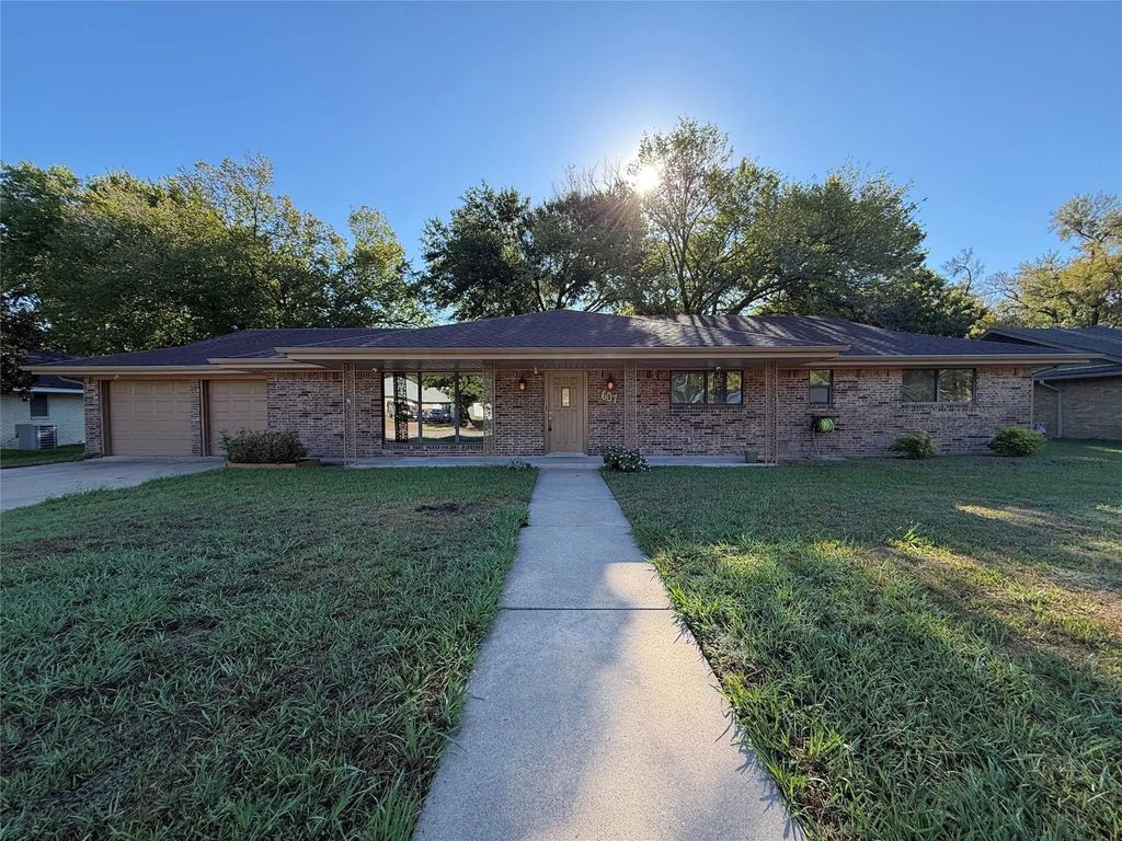 607 Turtle Creek Drive, Greenville