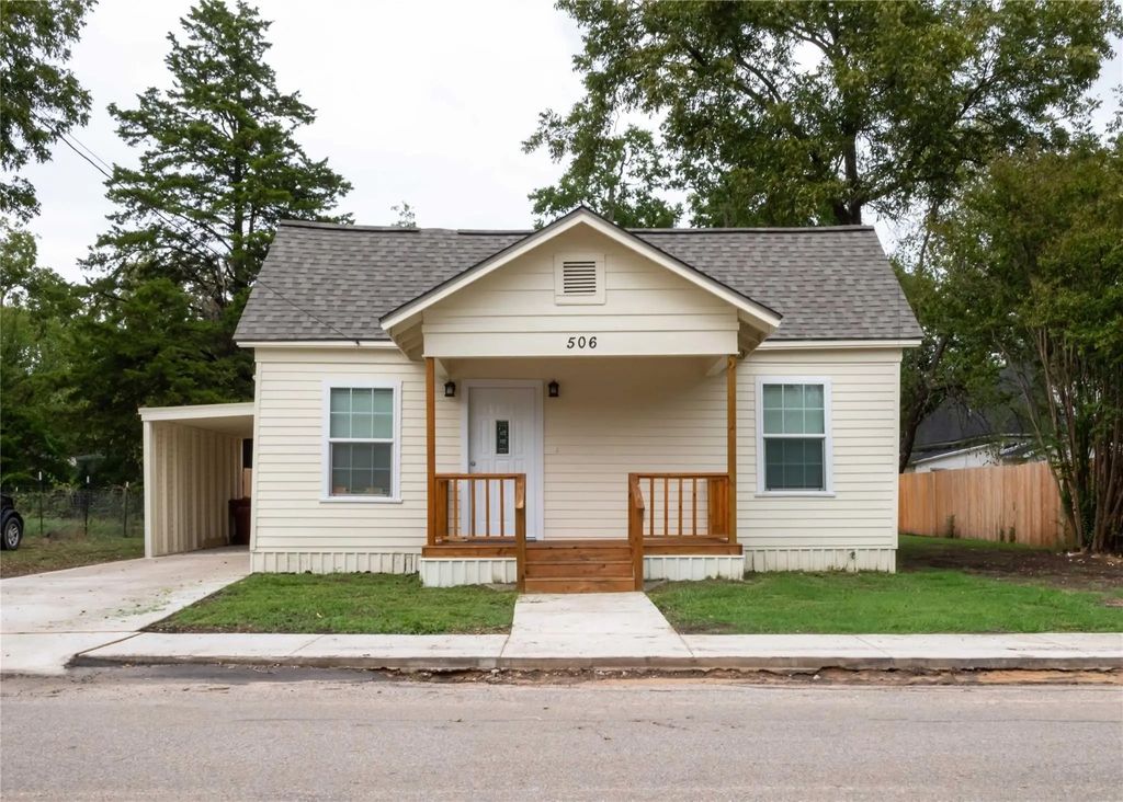 506 W 7th Street, Bonham