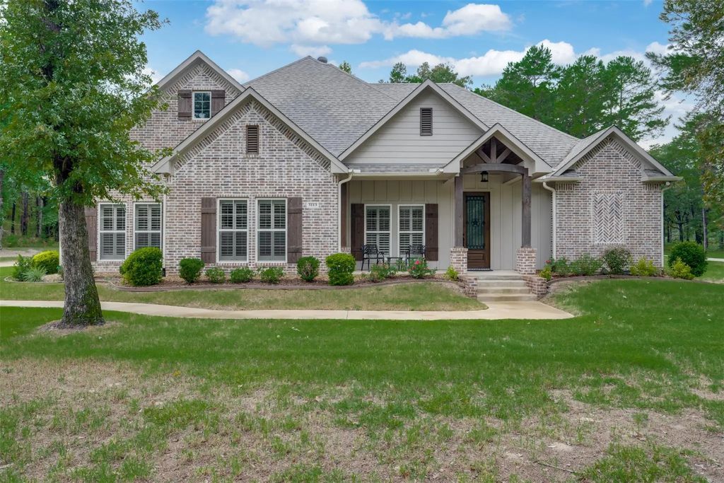 3113 Shadow Pine Drive, Larue