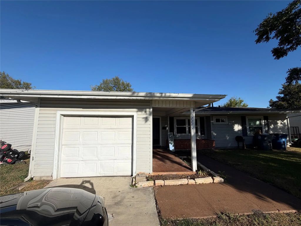 12220 Holt Drive, Dallas