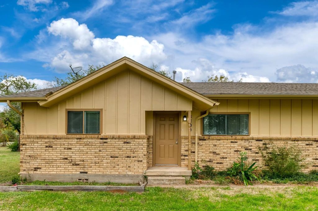 3800 Acton Highway, Granbury
