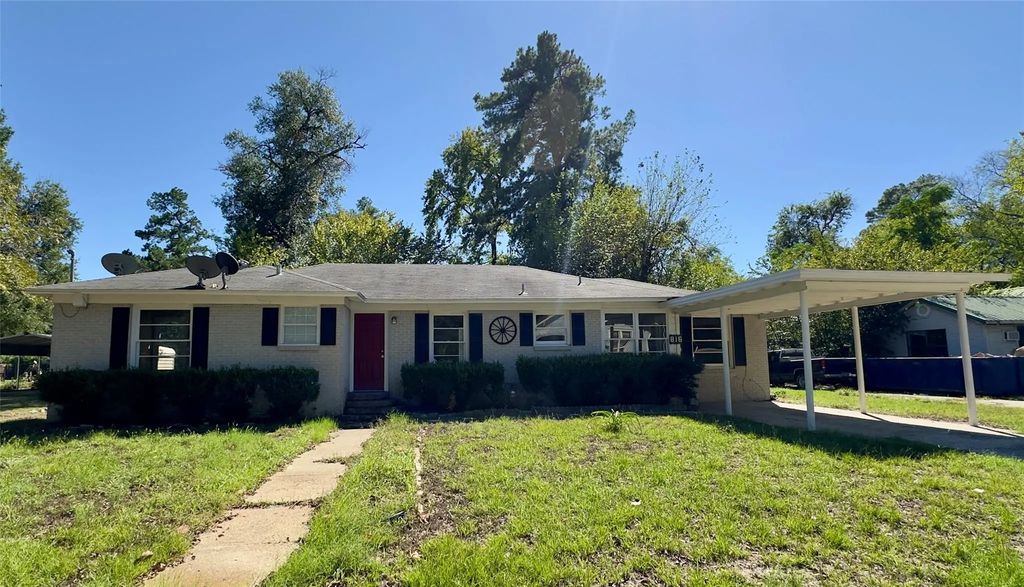 816 Finney Street, Sulphur Springs