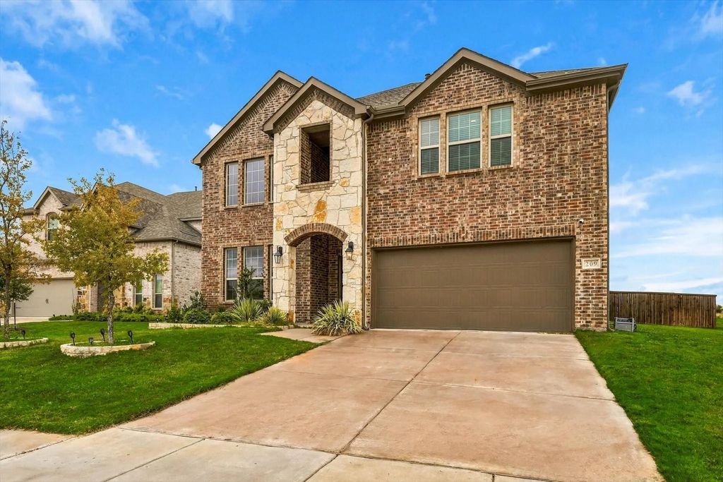 209 Tate Lane, Anna