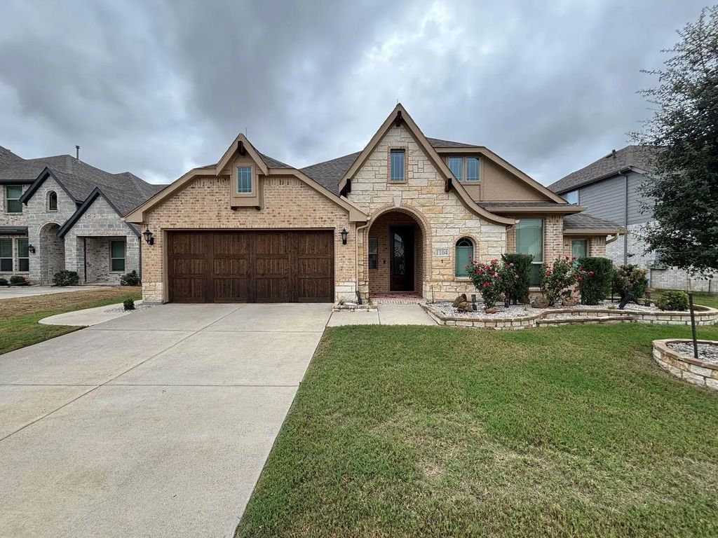 1104 Canterbury Lane, Forney