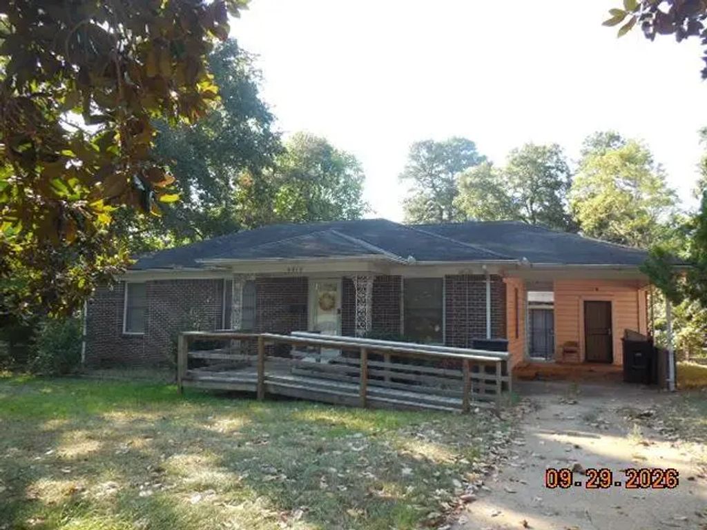 4415 Lakeshore Drive, Shreveport