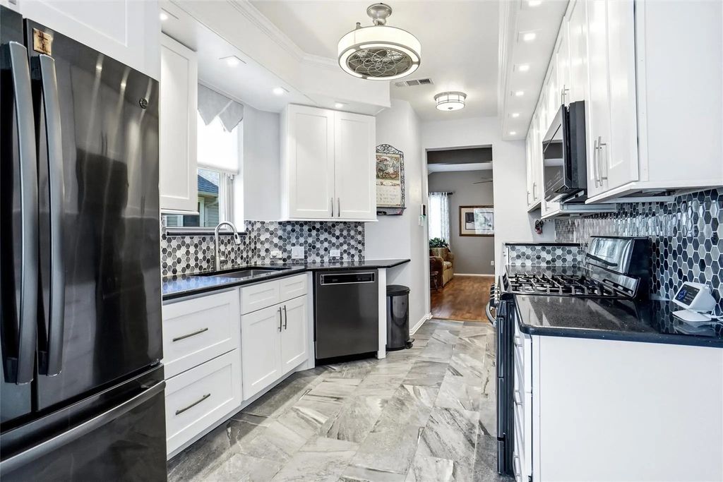 6951 Chaco Trail, Fort Worth
