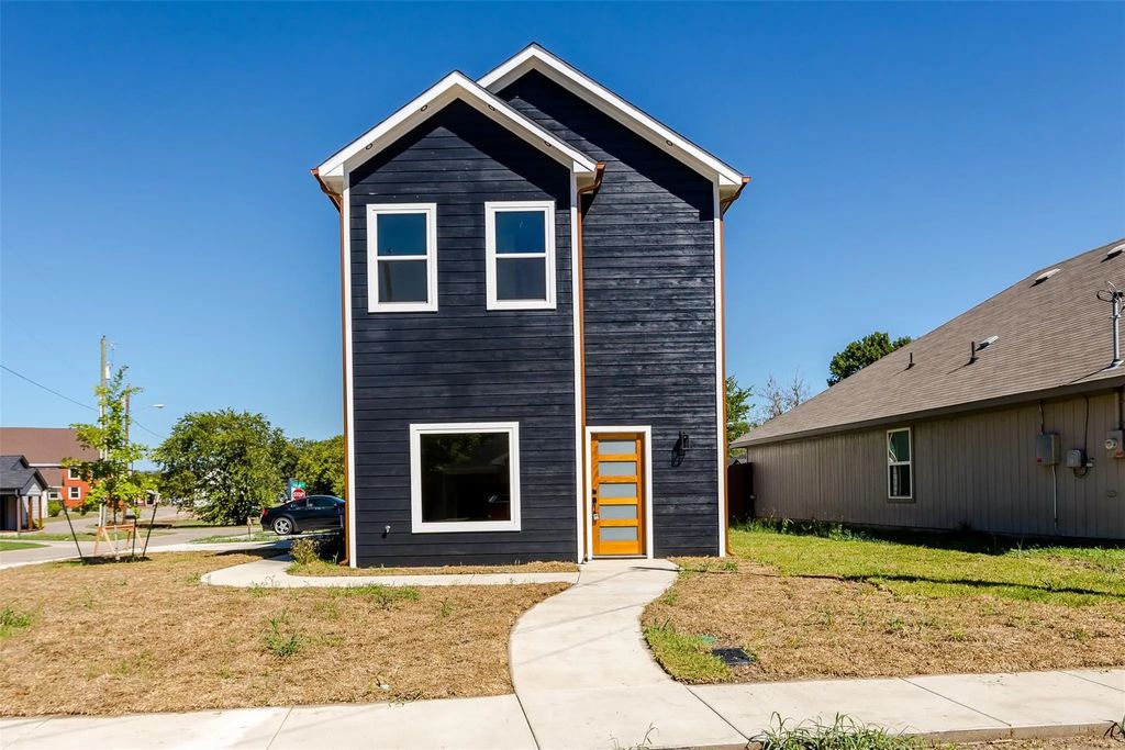 300 Henry Street, Waxahachie