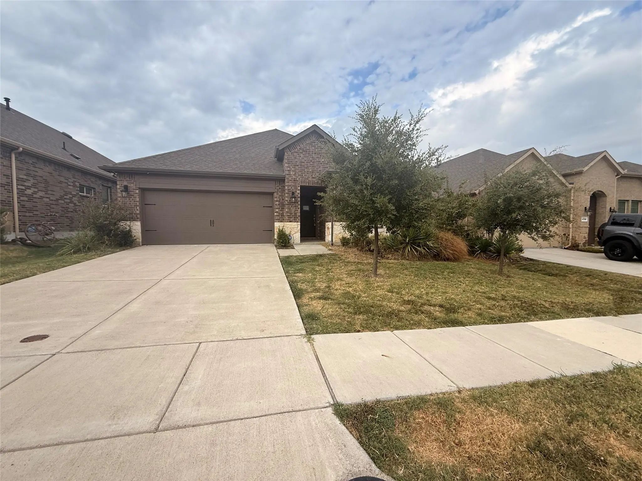 Photo of Listing #21405342