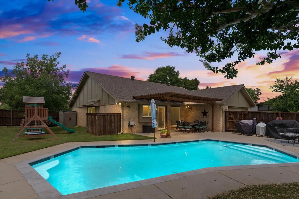 4000 Churchill Drive, Flower Mound