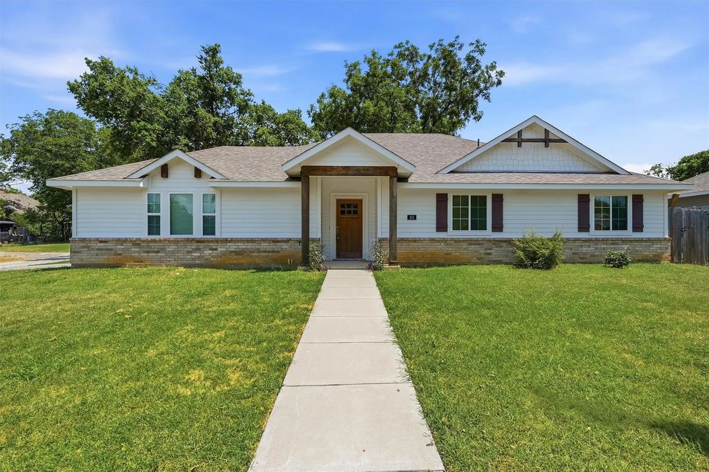 104 S Jordan Street, Whitesboro