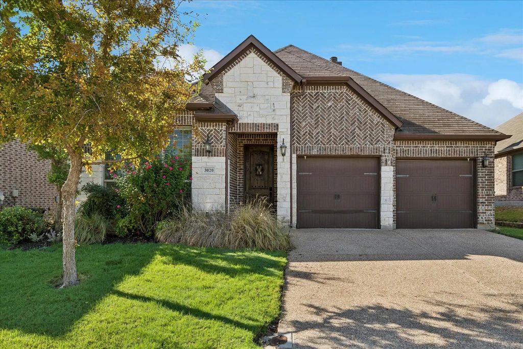 3020 Waterfall Drive, Fort Worth