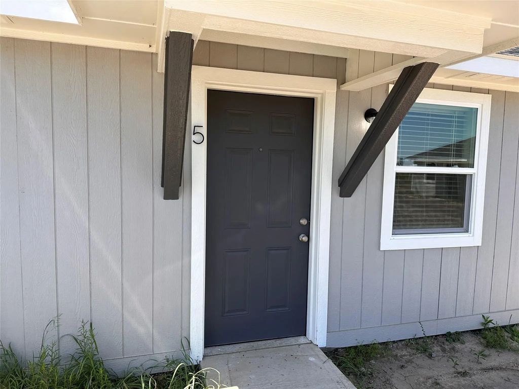 11015 W Interstate Highway 30 5, Cumby
