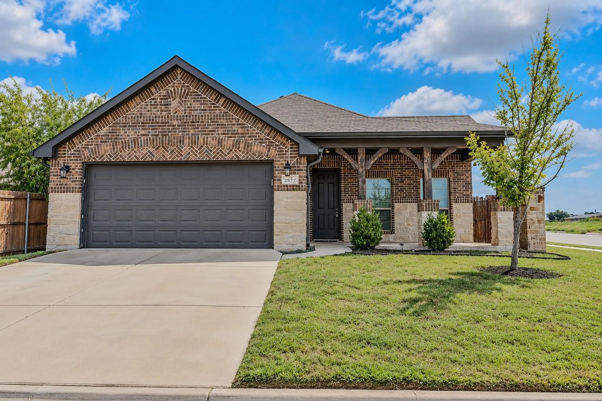 Photo of Listing #21405661