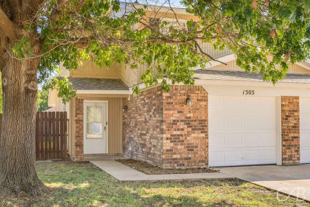 1303 Yeomans Road, Abilene
