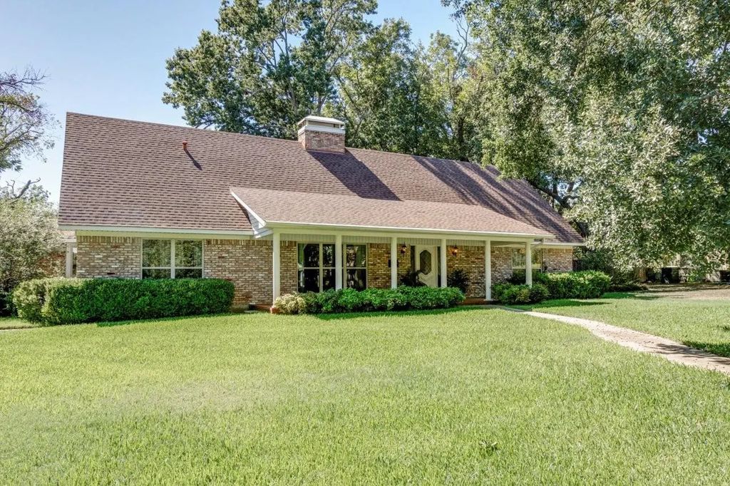 403 Johnson Street, Terrell
