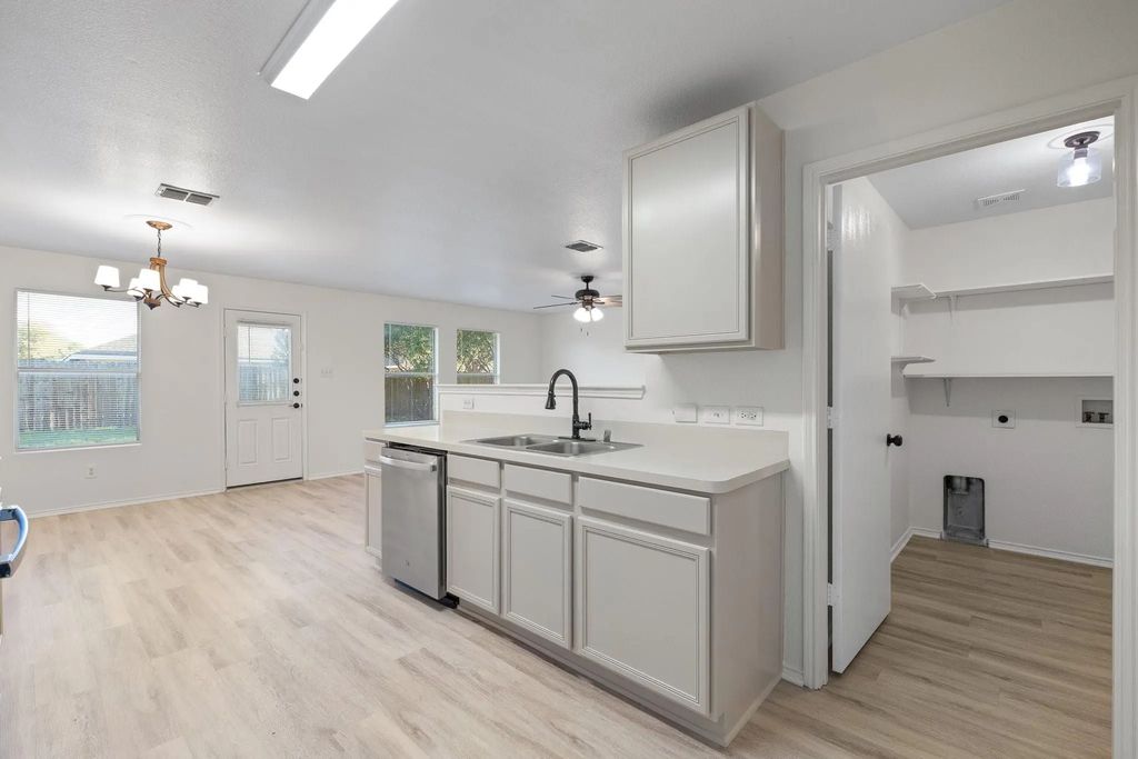 1128 Boxwood Drive, Crowley