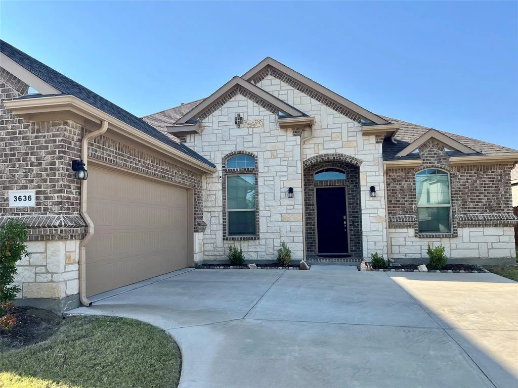 3636 Wintergreen Street, Grand Prairie