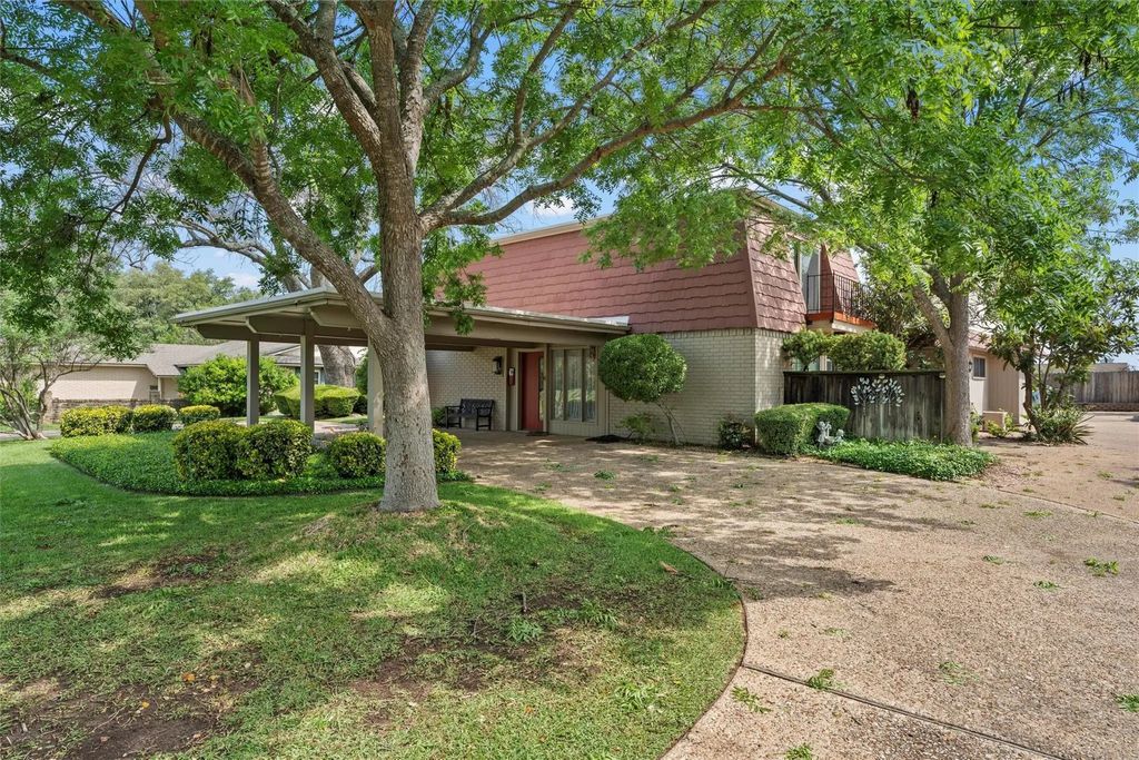 2813 Mount Carmel Drive, Waco