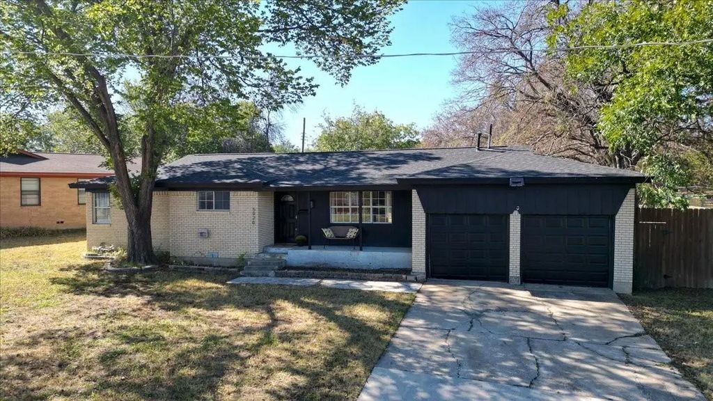 5920 Tourist Drive, North Richland Hills