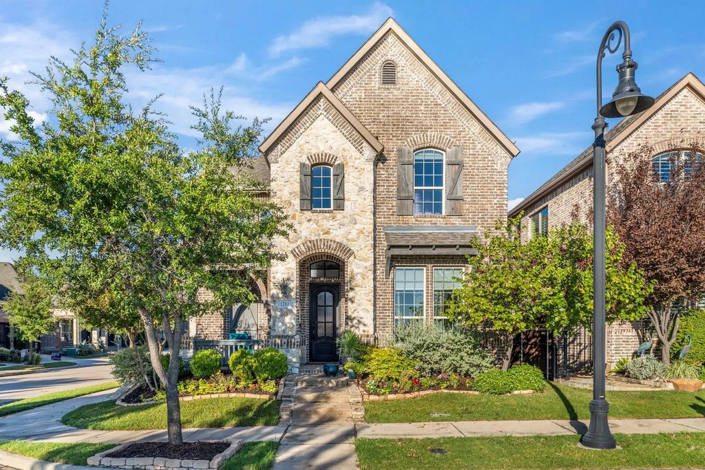 1201 Ivy Charm Way, Arlington