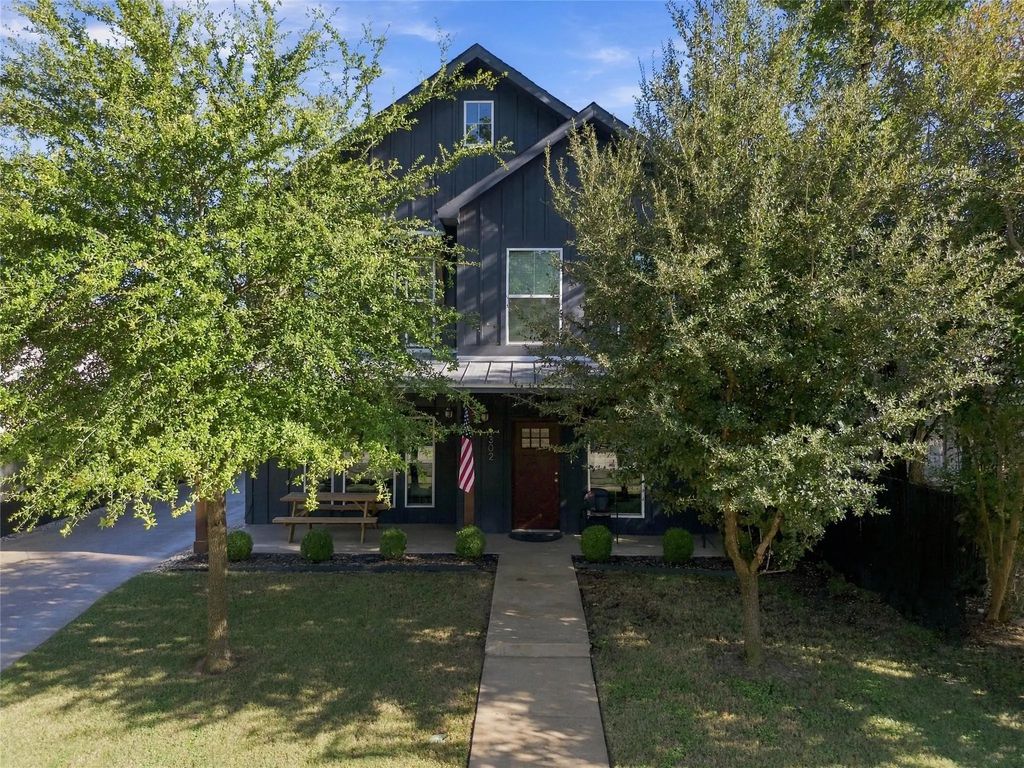 1302 Bagby Avenue, Waco