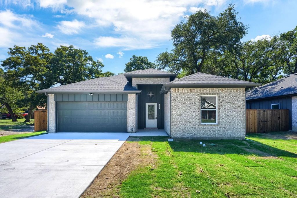 115 Vaughn Lane, Quinlan
