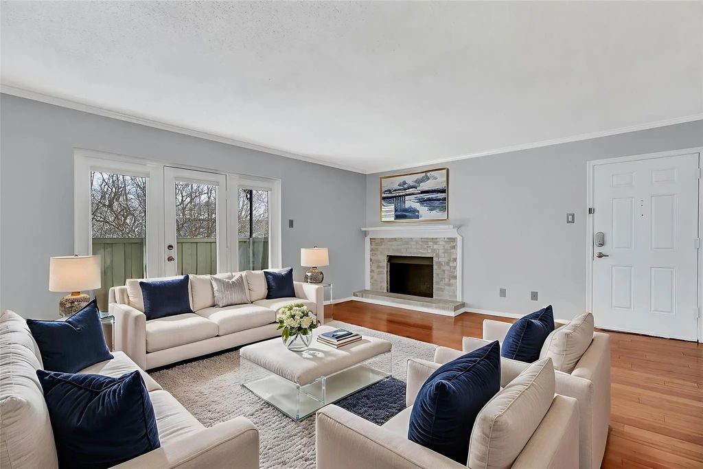 7705 Meadow Park Drive 209, Dallas