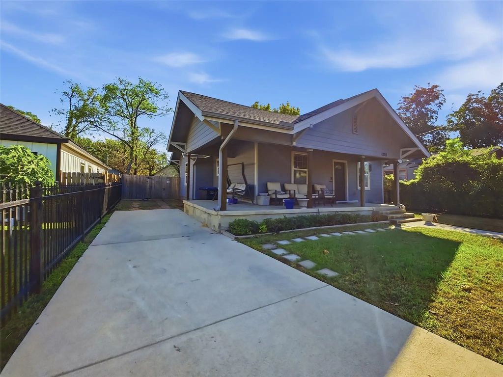 1328 Elmwood Avenue, Fort Worth