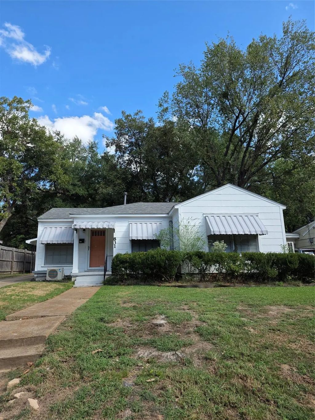 831 Se 18th Street, Paris