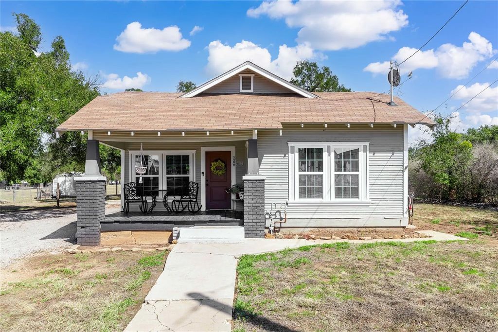 3406 Austin Avenue, Brownwood